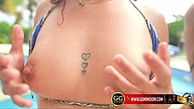 Pool party turns into intense pussy licking