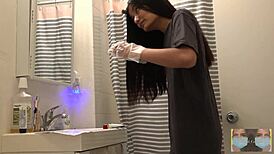 i'm dyeing my hair black in the mirror