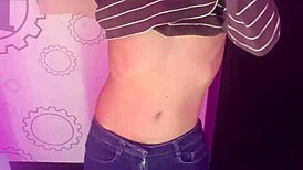 Kevin V toys himself in public tanning bed