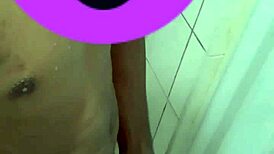 This guy jerks off in the bathroom after shower 😏