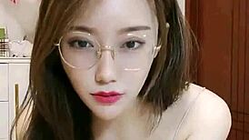 嘿看秀人网陈亦菲自摸超烫