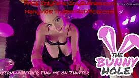 4 gorgeous sluts and a big cock 😏