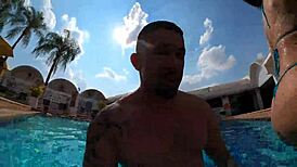 a morena wanted to give me her ass in the pool for anal fuckin!