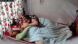 pareja real cogiendo en posición de misionero