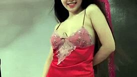 Wow, Lace Dress Twerking Shows Big Ass And Tits!