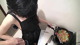 美味3D棕发女孩在跨种族卡通群戏中