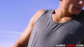 肌肉猛男Gay猛舔继兄鸡巴