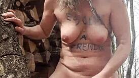 Hey, check this French slave in solo action!