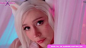 艾丽丝邦用巨玩具狂插紧屄