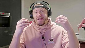 嘿，想看Sakura和Ino在Jikage Rising无码中狂野吗？