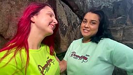 Cedo da manh� noix fazendo putaria na praia