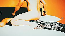 le propongo tener sexo a hermosa chica en el parque morena culona latina