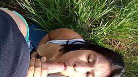 Mamada al aire libre turns into public deepthroat sucking with hardcore sex outdoors