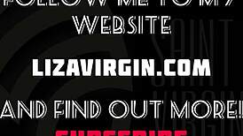 色情明星丽莎·维珍在泳池游泳并性交