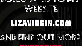 色情明星丽莎·维珍在泳池游泳并性交