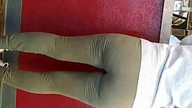 紧身裤隐藏翘臀偷拍实录