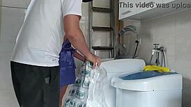 casada provoca tecnico abrindo roupao completo no red e no sheer