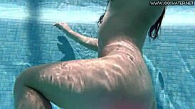 jessica lincoln, you’re the hottest underwater babe in that bikini!