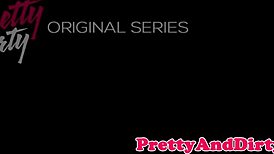 Squirting babe fucks pussy before cumshot