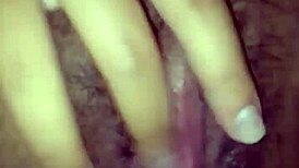 siririca gostosinha indulges in a solo masturbation session