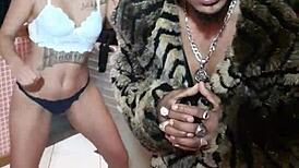 cuckold woman twerks on my dick