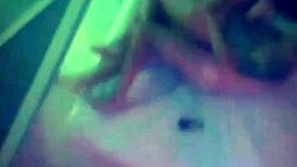 Safadinho-rj estreando no xv�deos no melhor estilo da putaria comendo o cuzinho da morena e fazendo ela gemer alto