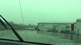 Teen hottie masturbates in the car