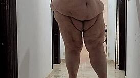 Coolmarina's hot pee and can crushing in underwear fetish