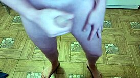 hey, wanna join a steamy living room massage session? 😘