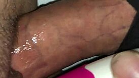 Drippinglips85 尝试用玩具和鸡巴双插