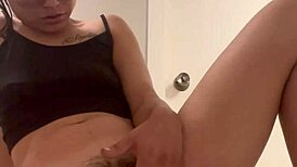 watch me squirt my pussy juices