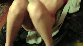 我完全失控睡前操这个辣妹，哎呀射了！