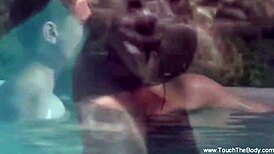 Experienced Couple's Intimate Oiled Massage With Twisty Hand Motions