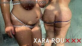 我在户外淋浴操婆婆差点被抓哈哈