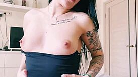 健身后他猛操我射满嘴里