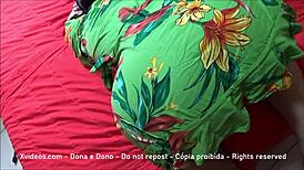 Rabuda brasileira casada shows off her curves