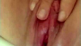 Holy crap, peeing in pantyhose outdoors with wet messy clit play – so fetishy!