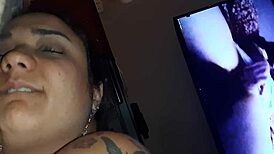 Mi Marido Masturbándose Por Zoom Con Su Ex Mientras Duermo