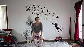 wife's yoga lesson turns into ass fetish