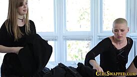 Did you see that slutty teen get a huge cumshot?