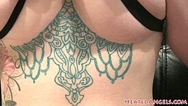 Inked Punkrock Babe Passionately Reveals Her Big Tits Backstage