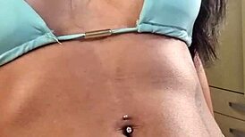 Gostosa Tarada Acordou Com Vontade De Dar O Cuzinho E Terminou Levando Gozada Na Buceta!