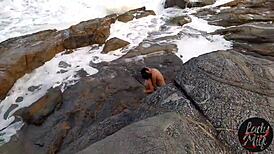 O Instrutor De Parapente Flagrou Ele Comendo O Cu Dela Na Ilha Da Magia