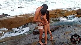 O Instrutor De Parapente Flagrou Ele Comendo O Cu Dela Na Ilha Da Magia