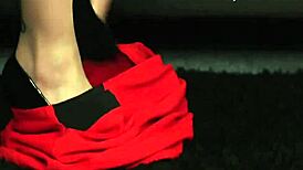 Randy Beauty Gulps Jizz Load on Face