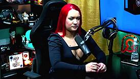 I watched Bia Ruiva bend over on the table