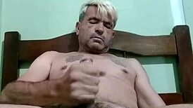 want to cum with this sexy gay close-up?