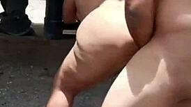 Uma foda gostosa ao ar livre with a sexy trans babe. Her big ass gets pounded hard under the sun!