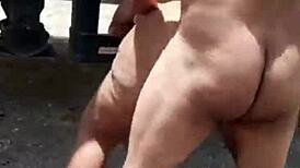 Uma foda gostosa ao ar livre with a sexy trans babe. Her big ass gets pounded hard under the sun!