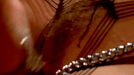 Les pours hot wax on dyke gf before pussylicking.